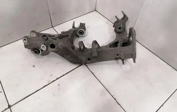 Rear beam