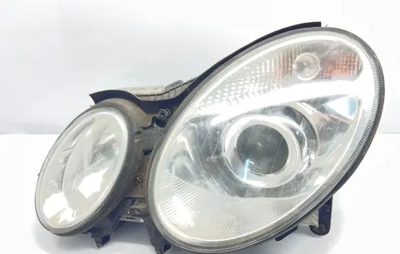 Mercedes-Benz E W211 Headlight/headlamp 15435900