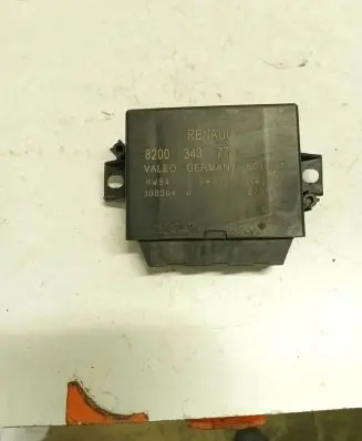 Renault Master II Parking PDC control unit/module 8200343775 300304 601894