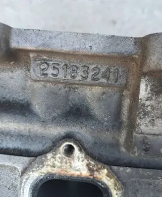Opel Insignia A Engine head 25183241 H203020089