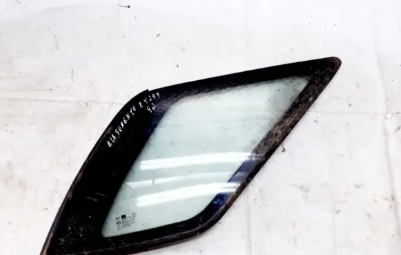 KIA Sorento Rear side window