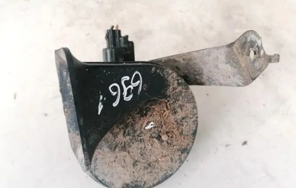 Ford Focus Horn signal e335717
