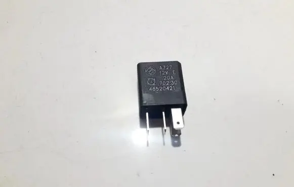 Fiat Multipla Other relay 46520421 702.30