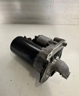 BMW 1 F20 F21 Starter motor 7638192 20151095 0001138062