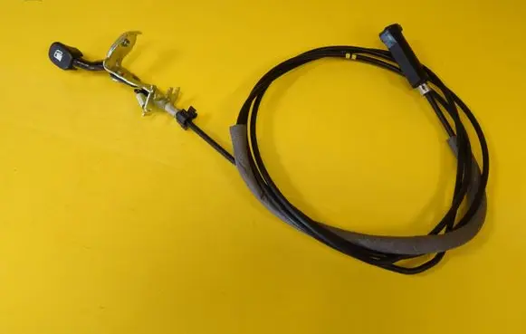 Hyundai i10 Fuel cap flap release cable 