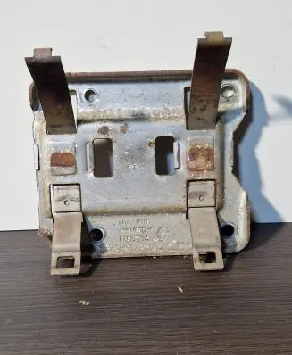Muffler mount bracket/holder