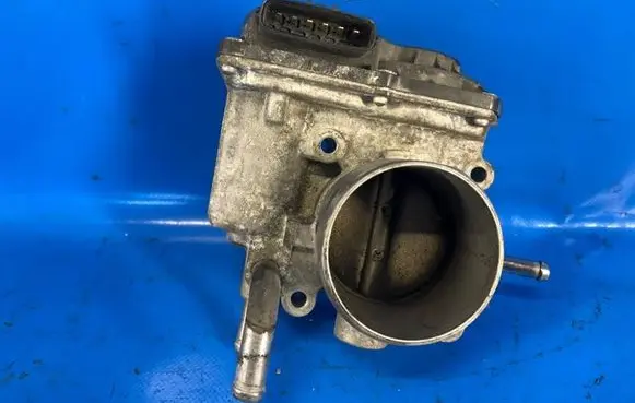 KIA Soul Throttle body valve 351002B300