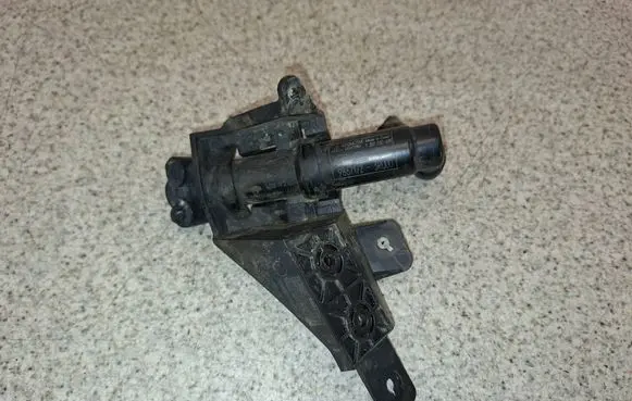 KIA Optima Headlight washer spray nozzle 1307030608 1300390132 1308600145