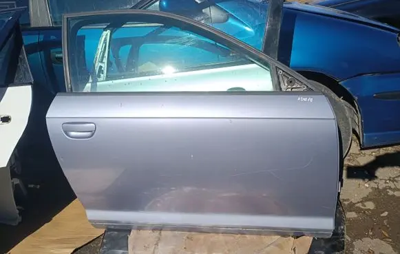 Audi A3 S3 8P Front door