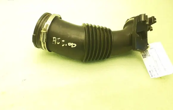 Audi A5 8T 8F Turbo air intake inlet pipe/hose 059129627L 059129615F