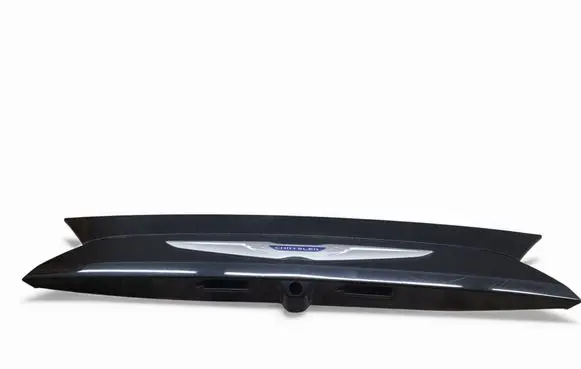 Chrysler Pacifica Trunk door license plate light bar 
