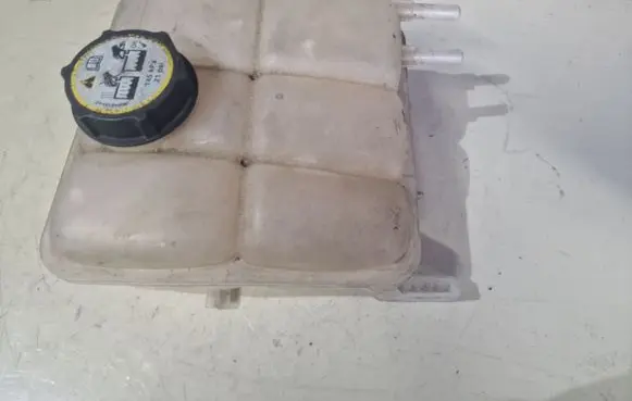 Ford Focus Coolant expansion tank/reservoir 3M5H8K218