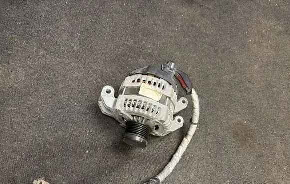 Jeep Grand Cherokee WL Generator/alternator P68408690AB 70113 TN4210000841