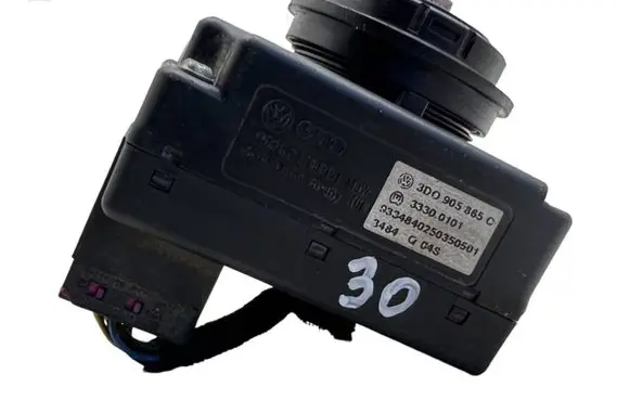 Volkswagen Touran I Ignition lock 3D0905865C 33300101