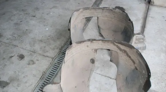 Volkswagen Tiguan Front arch 140KM 2009R
