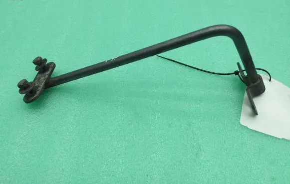 Mercedes-Benz C W204 Radiator support slam panel bracket A2048980032