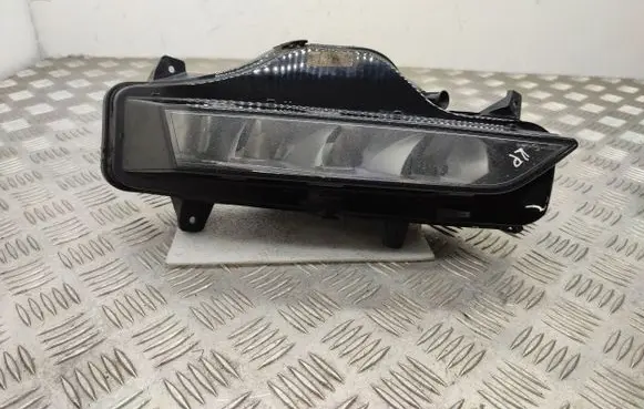 Skoda Octavia Mk4 Front fog light 5E3941699 7P5941597CA 7P5941597C