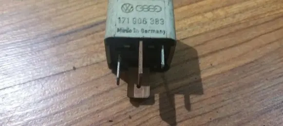 Volkswagen Golf II Other relay 171906383 R601389