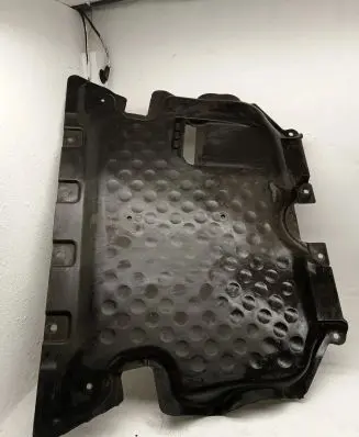 Mercedes-Benz GLC X253 C253 Engine splash shield/under tray A2055201600