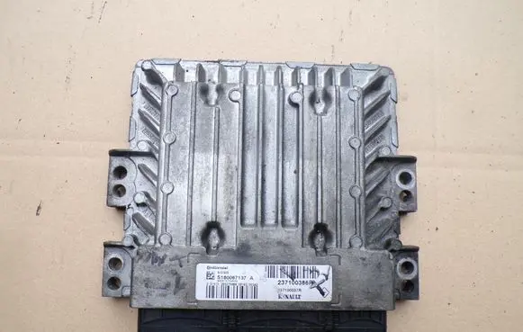 Renault Megane III Engine control unit/module ECU 237100386R