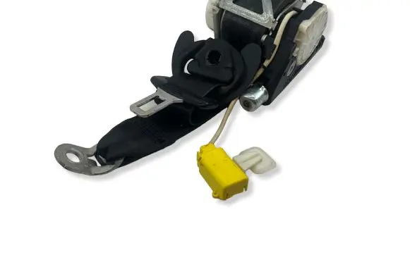 Volkswagen PASSAT B6 Front seatbelt 3C1857705P