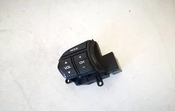 Steering wheel buttons/switches