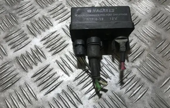 Renault Scenic I Glow plug pre-heat relay 7700107794