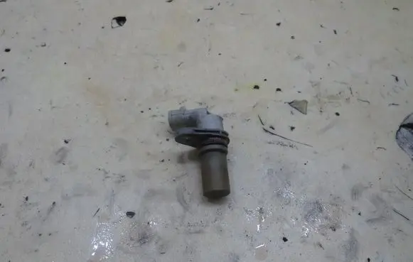 Fiat 500X Crankshaft position sensor 46798345