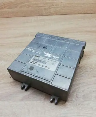 Audi A4 S4 B5 8D Engine control unit/module ECU 8d0907557cx 0261203938