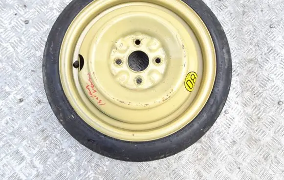 Toyota Yaris Verso R14 spare wheel