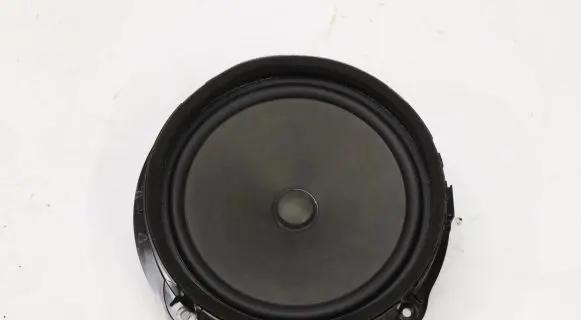 Audi A3 S3 8V Front door speaker
