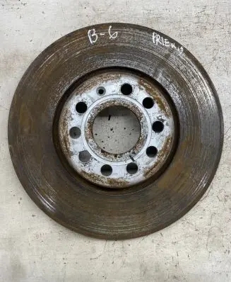 Volkswagen PASSAT B6 Front brake disc