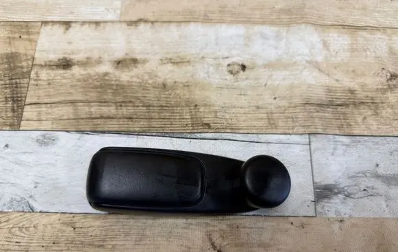 Peugeot 207 Front door window winding handle 9653797777