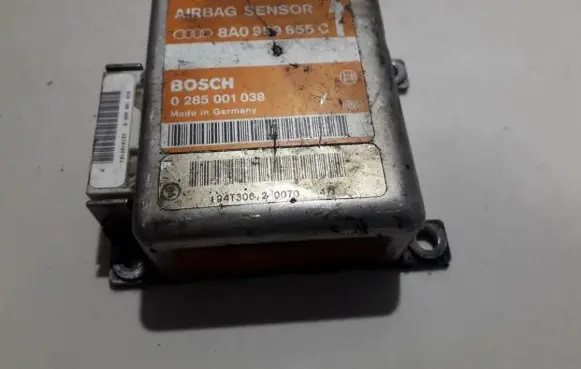 Audi A4 S4 B5 8D Airbag control unit/module 8a0959655c 0285001038