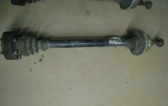 Volkswagen Phaeton Rear driveshaft 4E0501203A Q3A