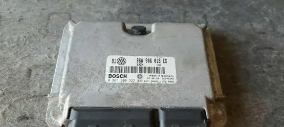 Volkswagen Golf IV Engine control unit/module 06A906018ED 0261206322