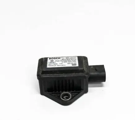 Audi A4 S4 B7 8E 8H Acceleration sensor 8E0907637A