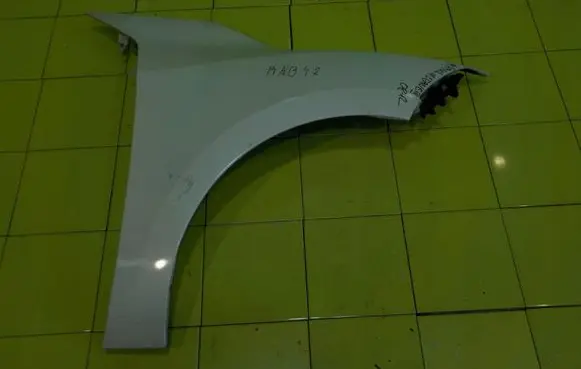 Renault Megane III Fender PRZOD PRAWY