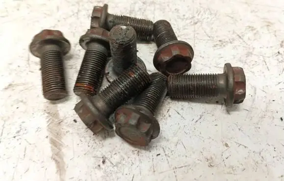 Nissan Almera Tino Nuts/bolts 