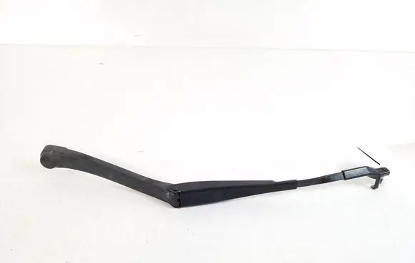 Front wiper blade arm