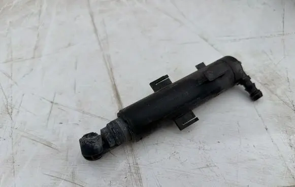 Audi A1 Headlight washer spray nozzle 8X0955102A