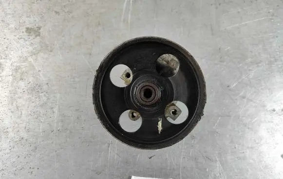 Volvo S40, V40 Power steering pump 26083376