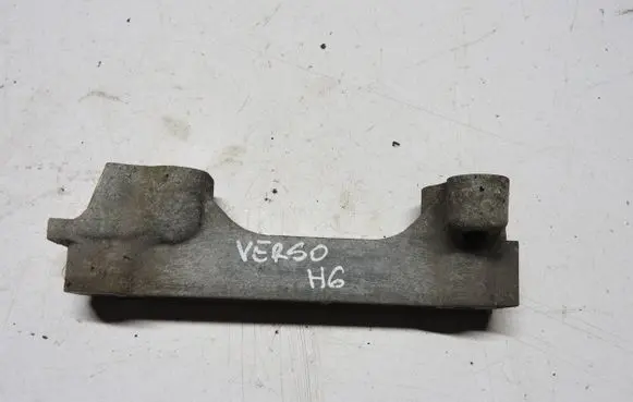 Toyota Verso Engine mounting bracket