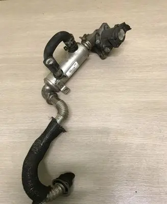 Peugeot 5008 EGR valve cooler 9646732280