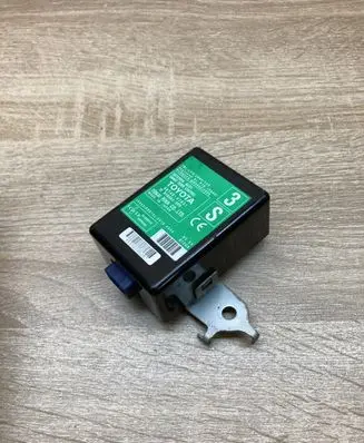 Toyota Prius+ (ZVW40) Door control unit/module 8974047031