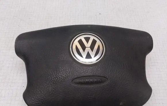 Volkswagen Fox Steering wheel airbag 3B0880201AE