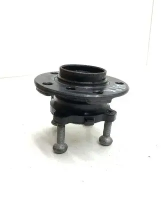 BMW 4 F32 F33 Front wheel hub 91605216 CQ412090260
