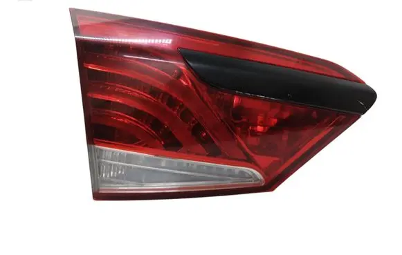 Hyundai i40 Tailgate rear/tail lights 924033Z000