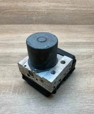 BMW 5 E60 E61 ABS Pump 6777797