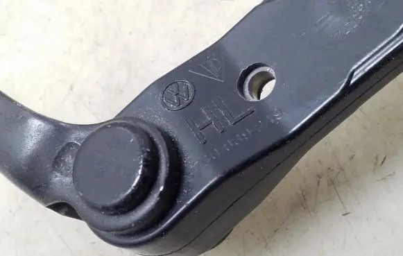 Porsche Cayenne (9Y0 9Y3) Rear door check strap stopper A2536210700